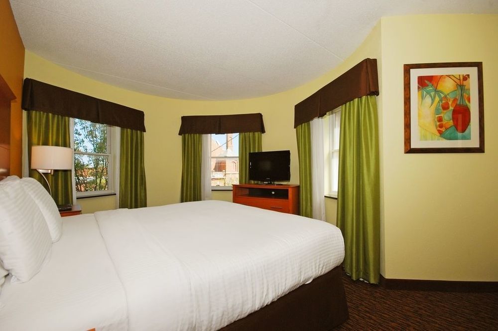 Clarion Hotel & Suites University-Shippensburg Zimmer foto