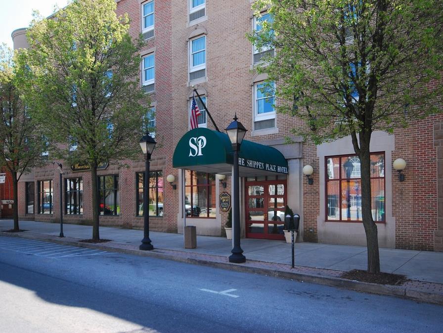 Clarion Hotel & Suites University-Shippensburg Exterior foto